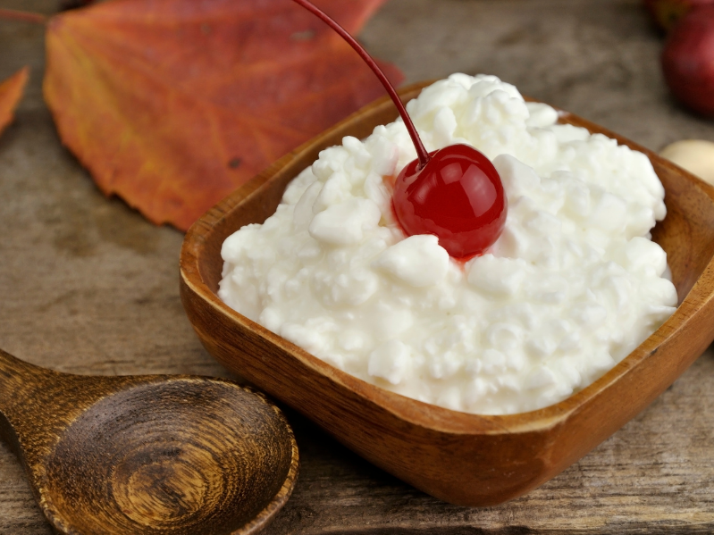 cottage cheese with cherry