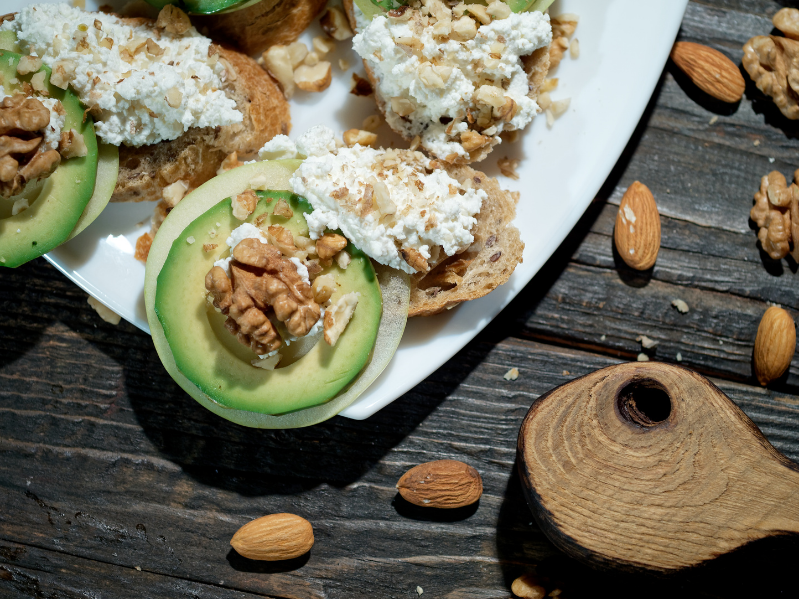 cottage cheese with avocado and nuts