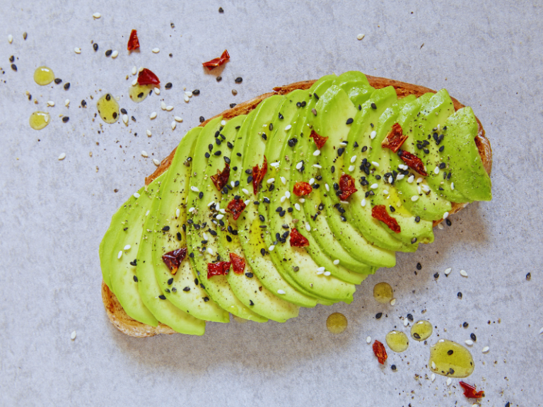 what-is-a-light-breakfast-meaning-8-tasty-ideas-piled-plates